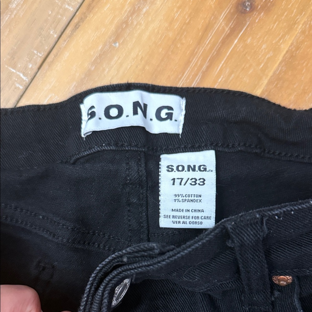 Chic Black Distressed Jean Shorts - Picture 2 of 3